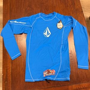 NWT Volcom Long Sleeve Rashguard Size Medium